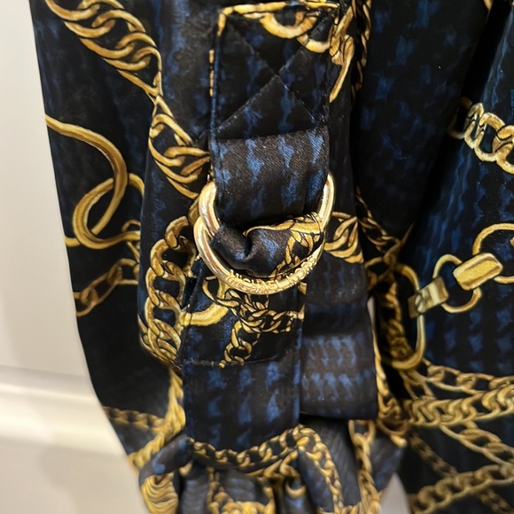 NWOT Michael Kors Chain Blouse wrinkle free very elegant on in excellent cond - Picture 2 of 3